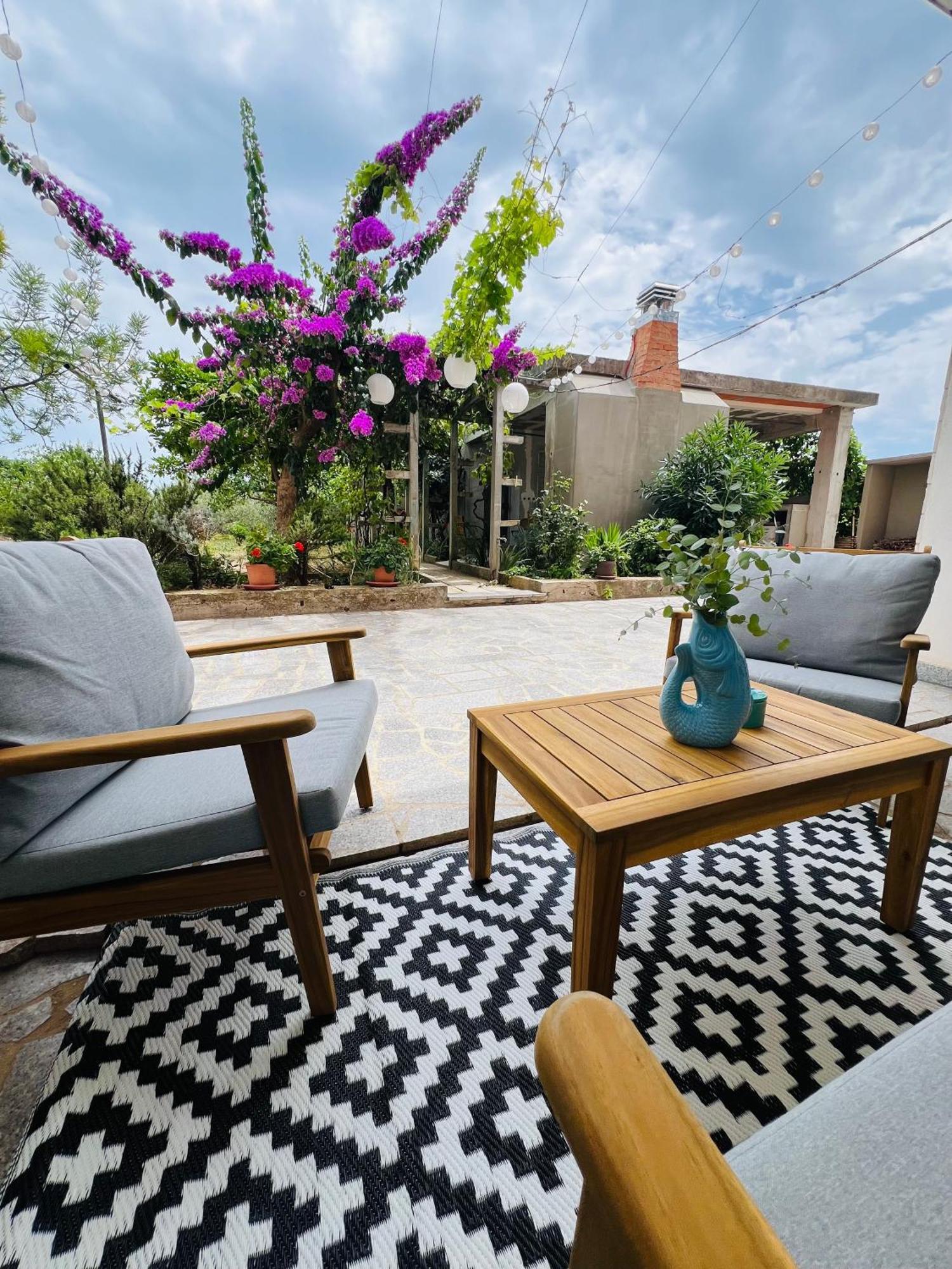 Apartments Zora โตรกีร์ ภายนอก รูปภาพ